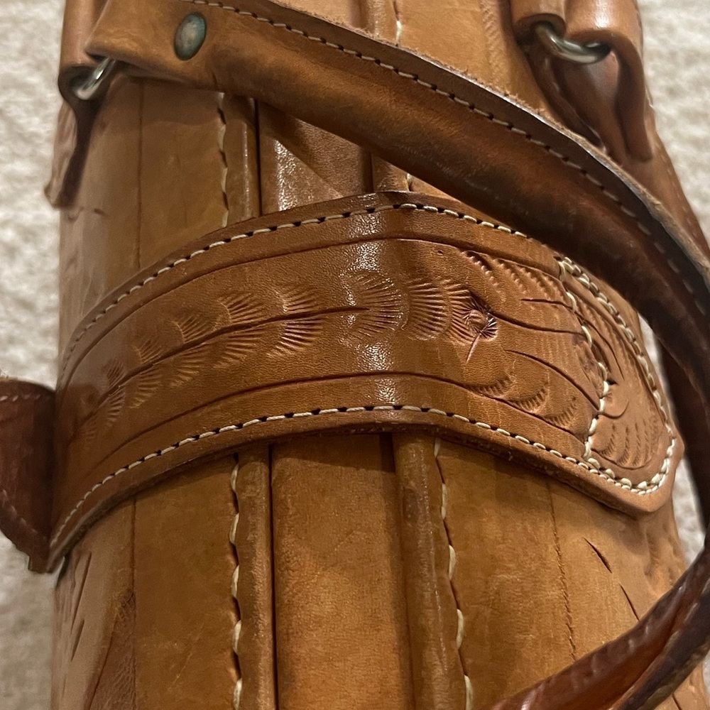 🪸 VINTAGE MR Canoa Industria Argentina Hand Tooled Leather Purse Suitcase Doc… - Picture 3 of 12